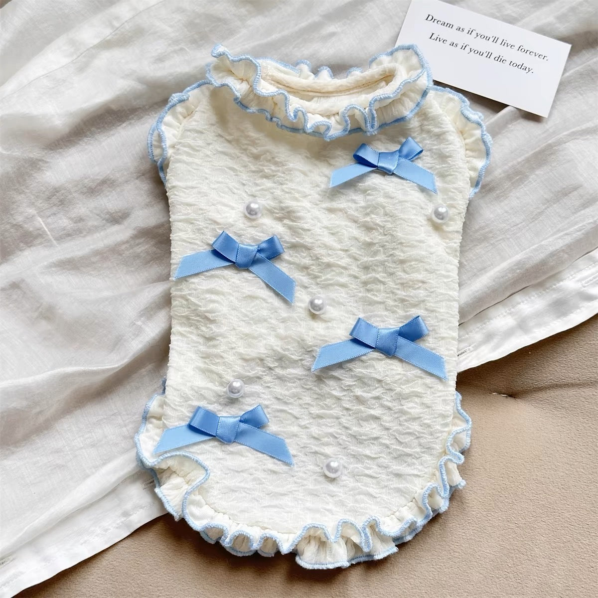 Cute ribbon pearl pet clothes