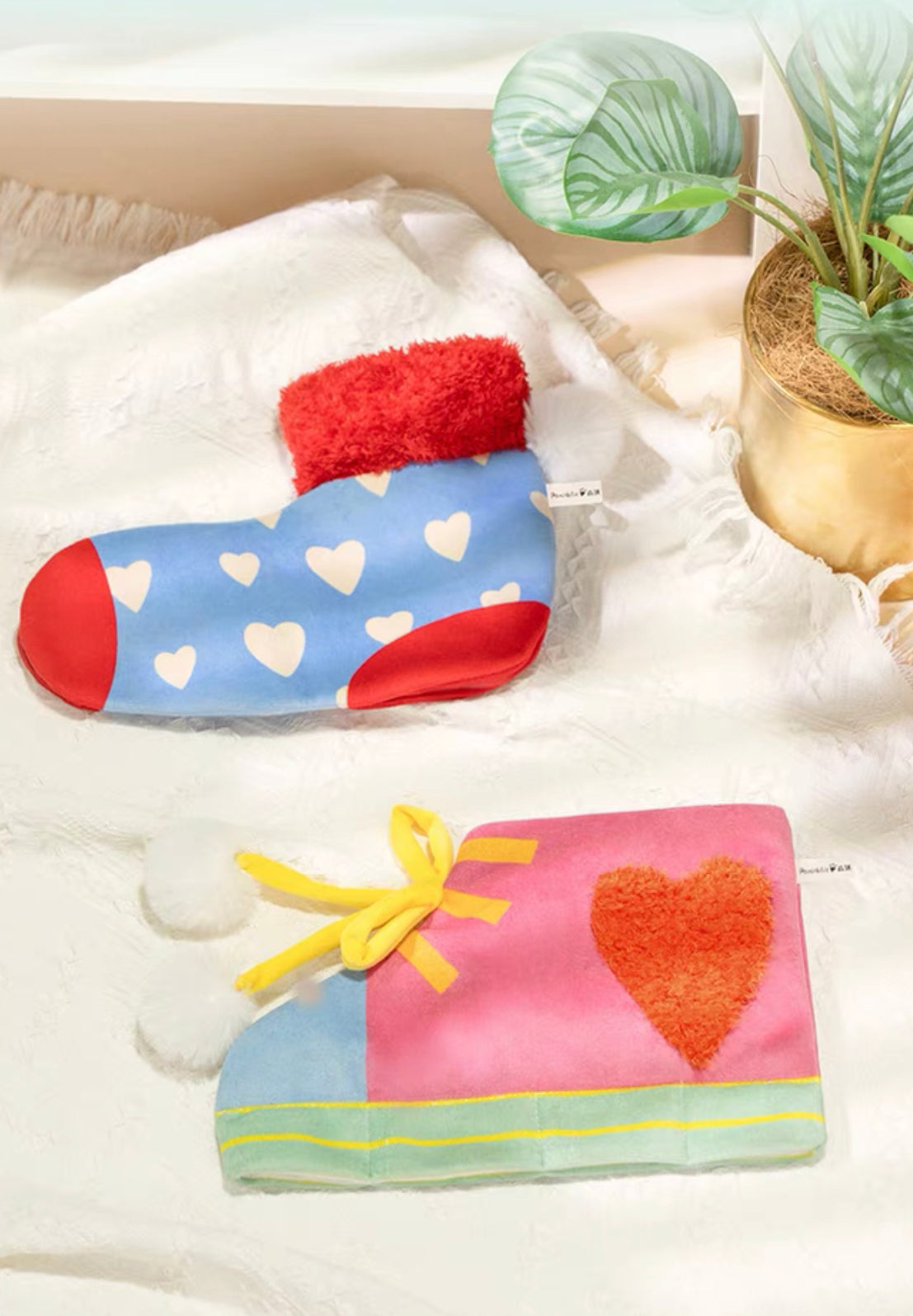 Sock shaped sniffing toy