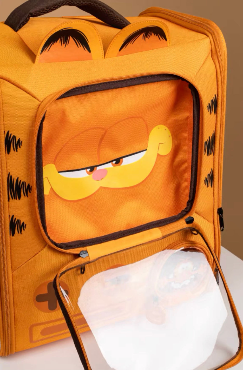 Garfield theme backpack carrier