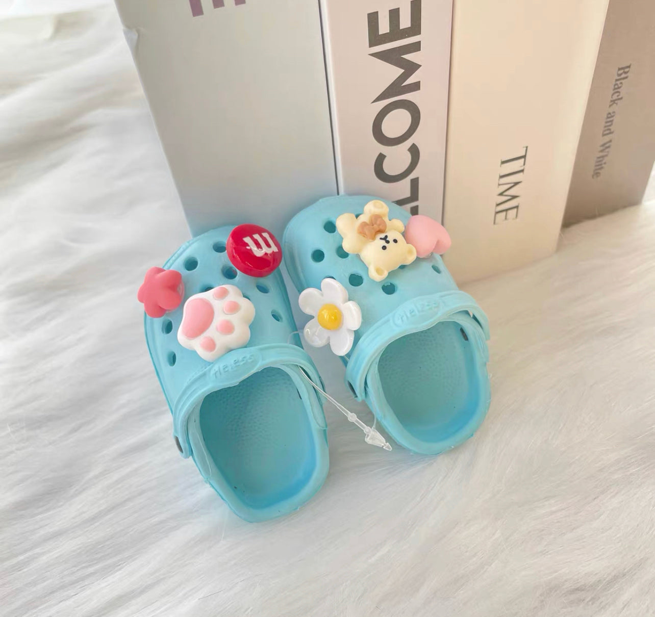 Pet cross sandals