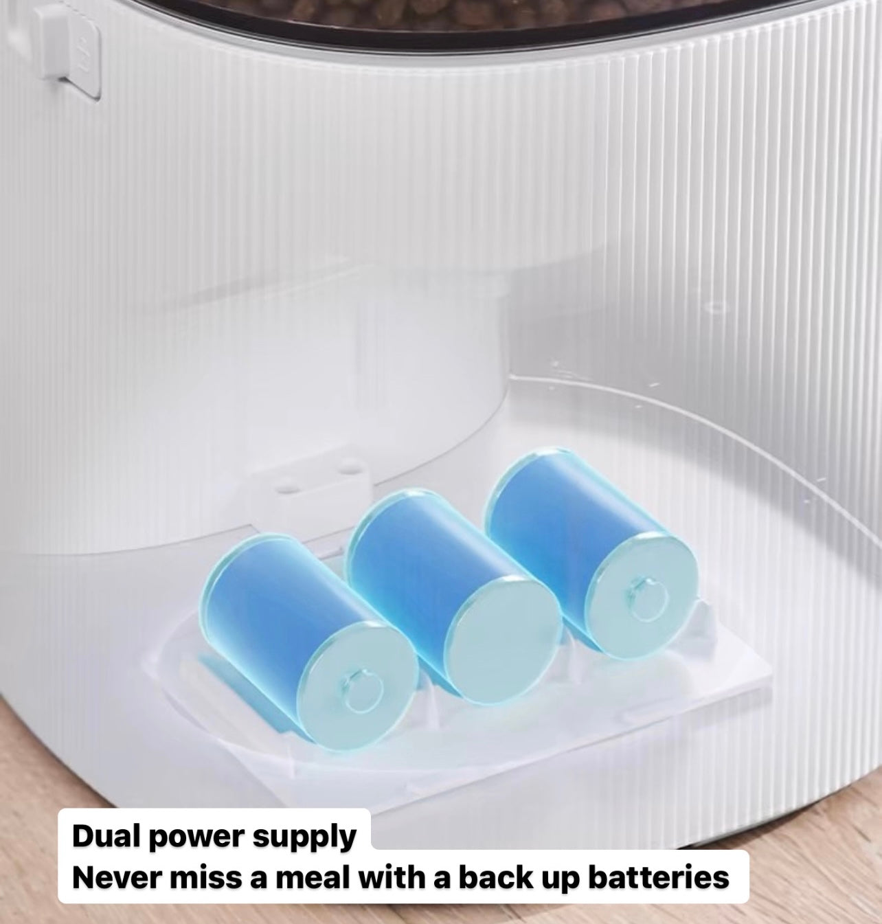Automatic pet feeders