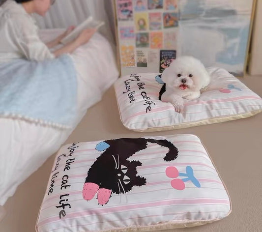Black cat pet mattress