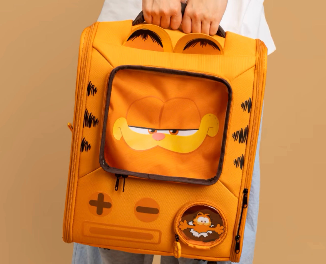 Garfield theme backpack carrier