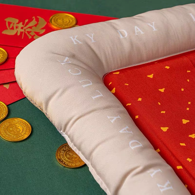 Good fortune pet bed
