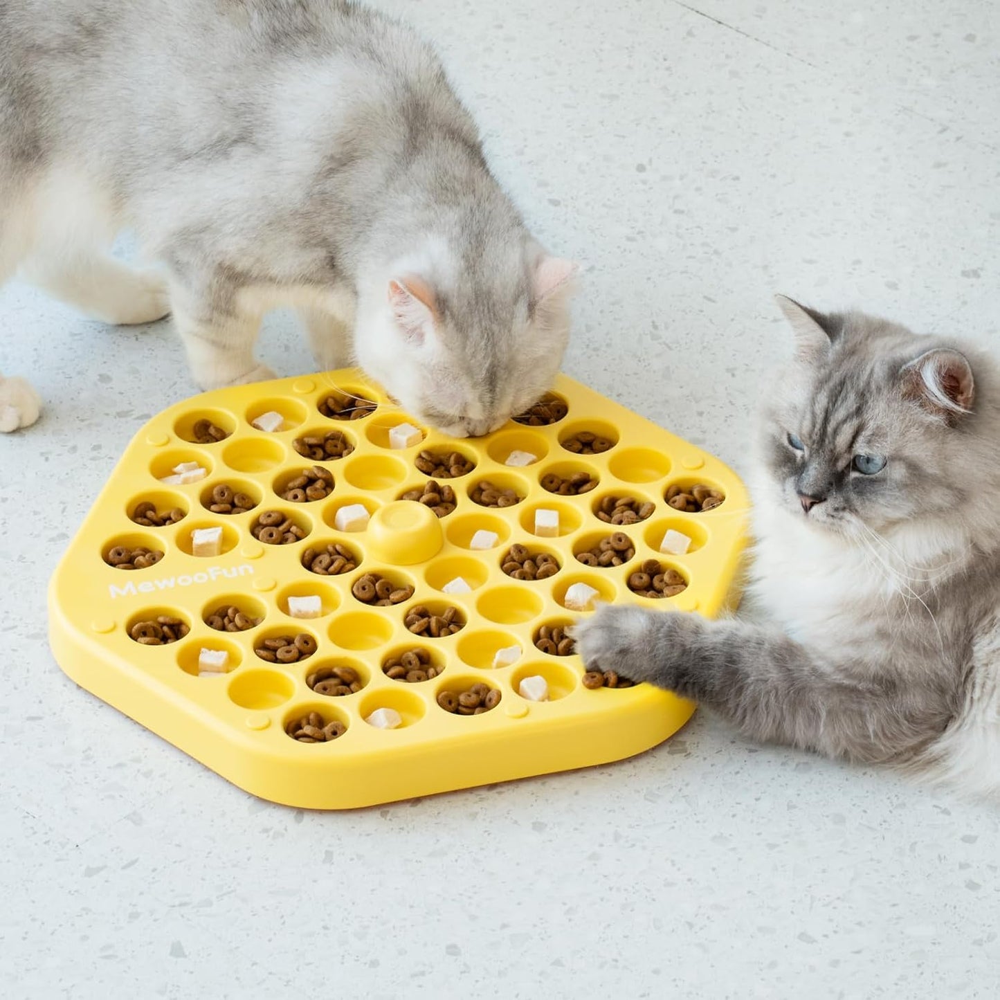 Honeycomb Sniffing Slow Feeder toy