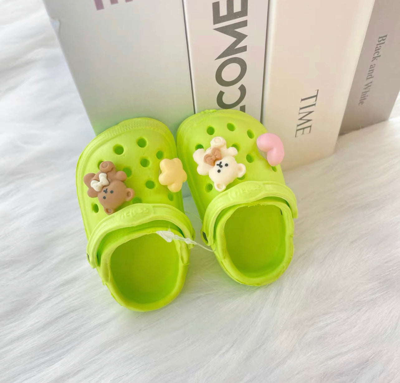 Pet cross sandals