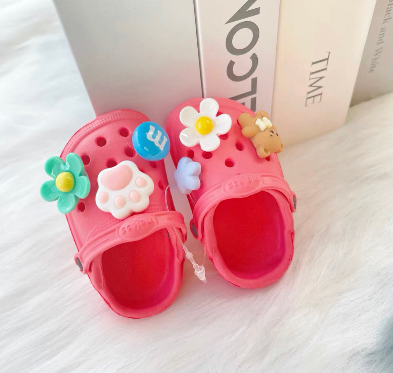 Pet cross sandals