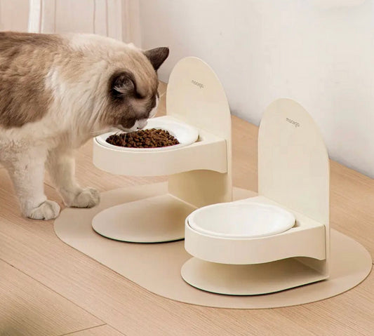Adjustable elevated pet bowl