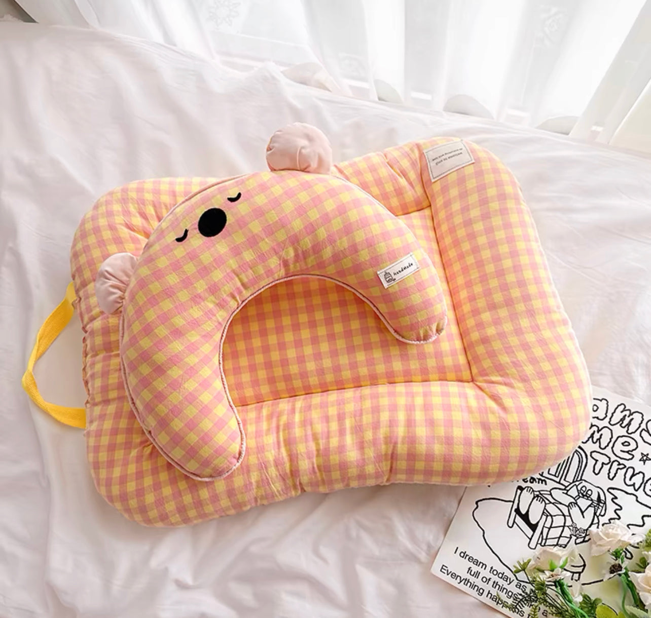 Checkered pet mattress and pillow