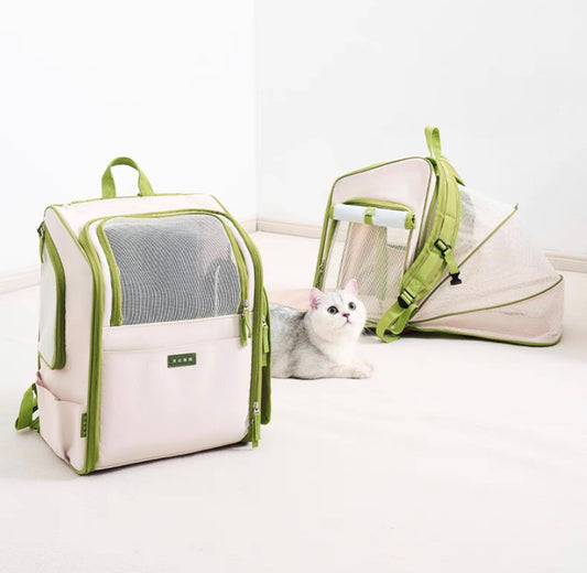Expandable pet backpack