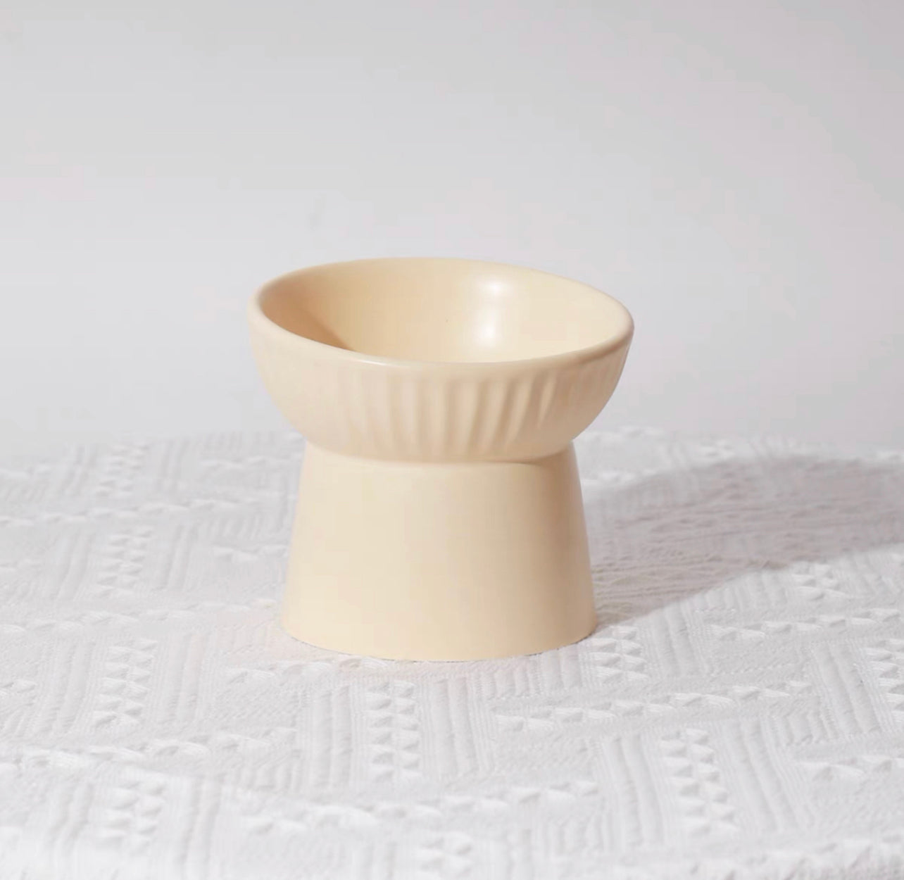 25 ° tilted Dreamy pet bowl